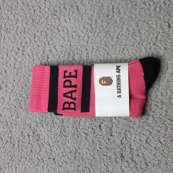 Bape Crew Socks Ape‎ Logo Striped Mens Womens Unisex Size 9-11 Pink Black - Picture 1 of 1